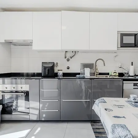 Azenha House - Sea View With Bbq Apartment